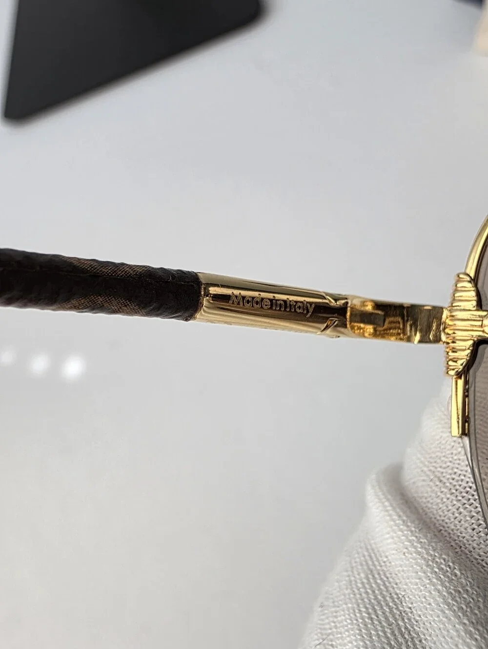 Louis Vuitton Monogram Petite Viola Pilote Aviator Sunglasses